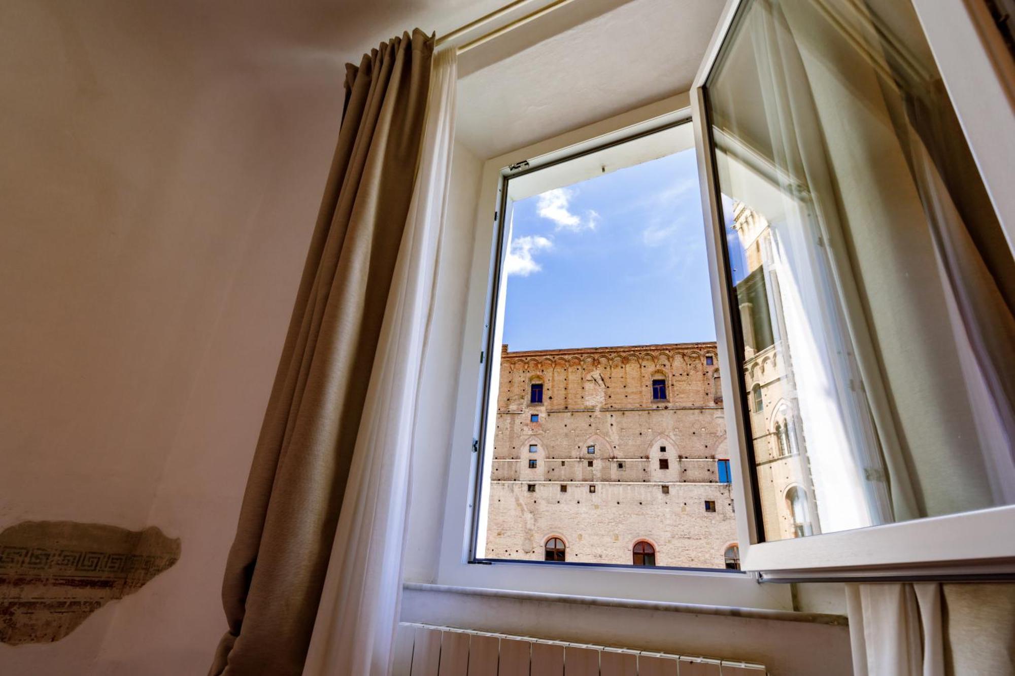 Charme Centro Storico Siena Exterior foto