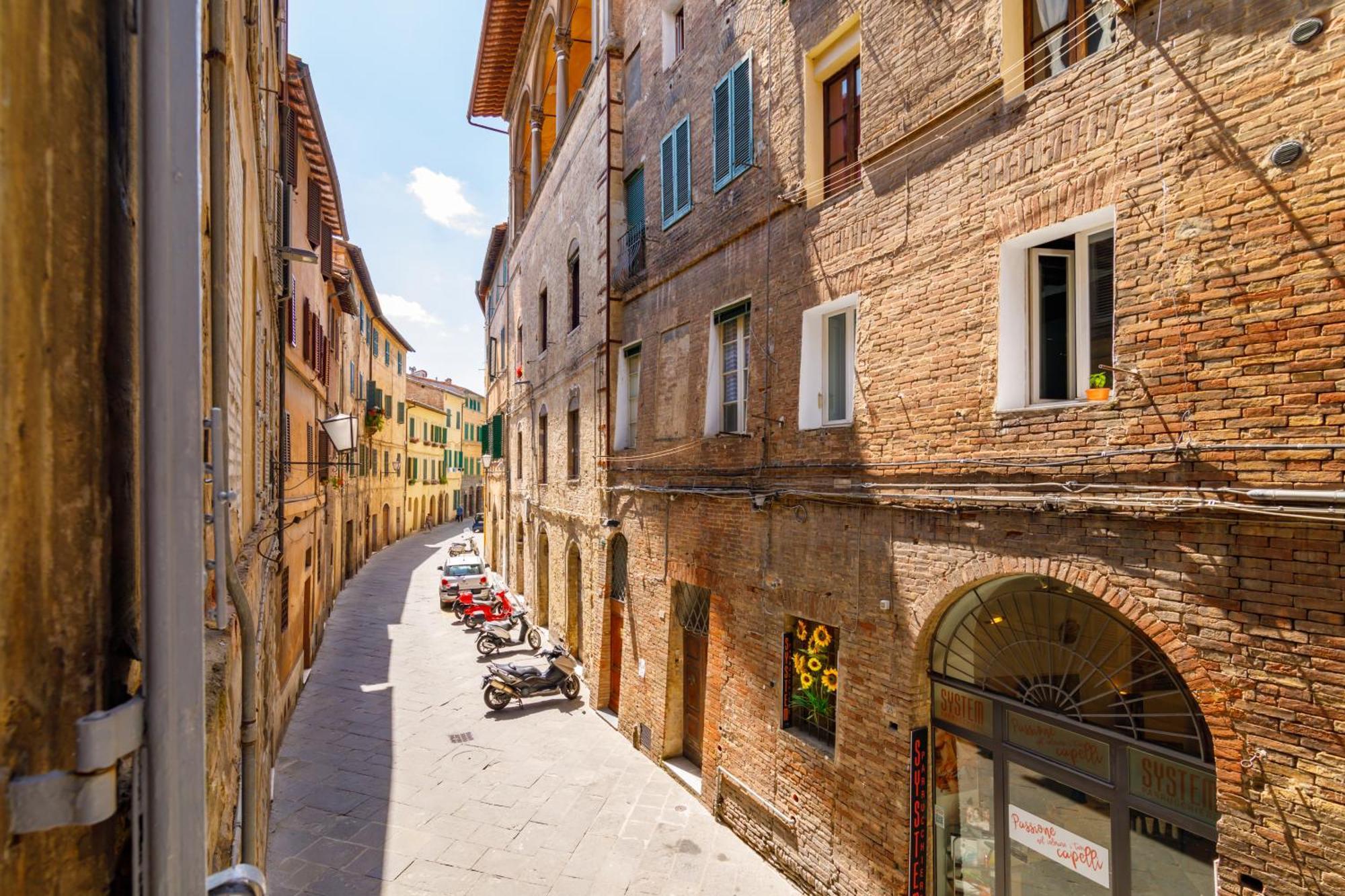 Charme Centro Storico Siena Exterior foto